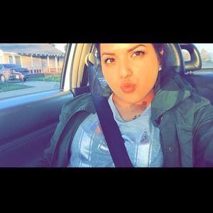 Meet your Posher, Analy